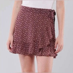 Hollister Ultra High Rise Red Floral Wrap Skirt Large
